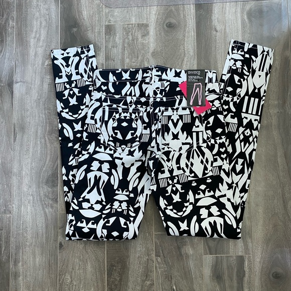 Women’s H&M printed jeans - Picture 4 of 11